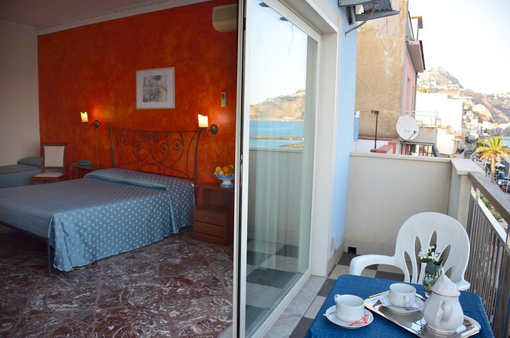 Costa Azzurra Hotel Giardini Naxos Exterior foto